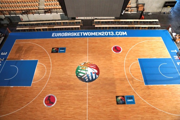 Parquet parquet démontable ARENA LOIRE TRELAZE FIBA BASKET 2