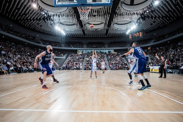 Parquet sportif démontable Brest ARENA basket 2